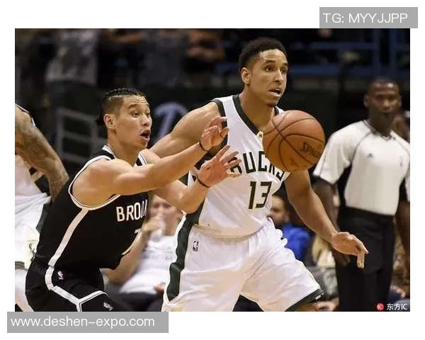 林书豪对阵雄鹿的精彩表现与比赛分析回顾